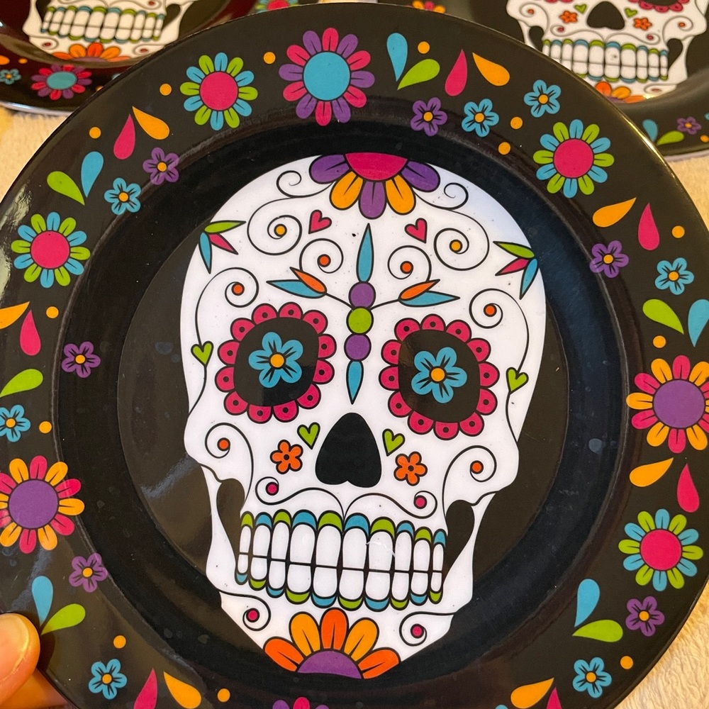 LAST CHANCE THIS WEEK ONLY! - 4 Plastic Sugar Skull/Day of the Dead Plates